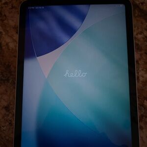 Apple IPad (10th generation) 64 GB
‼️Box not included ‼️